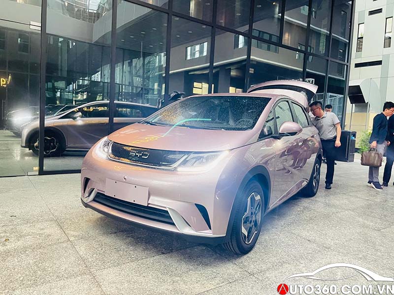 Hình ảnh BYD Dolphin được giới thiệu tại việt nam