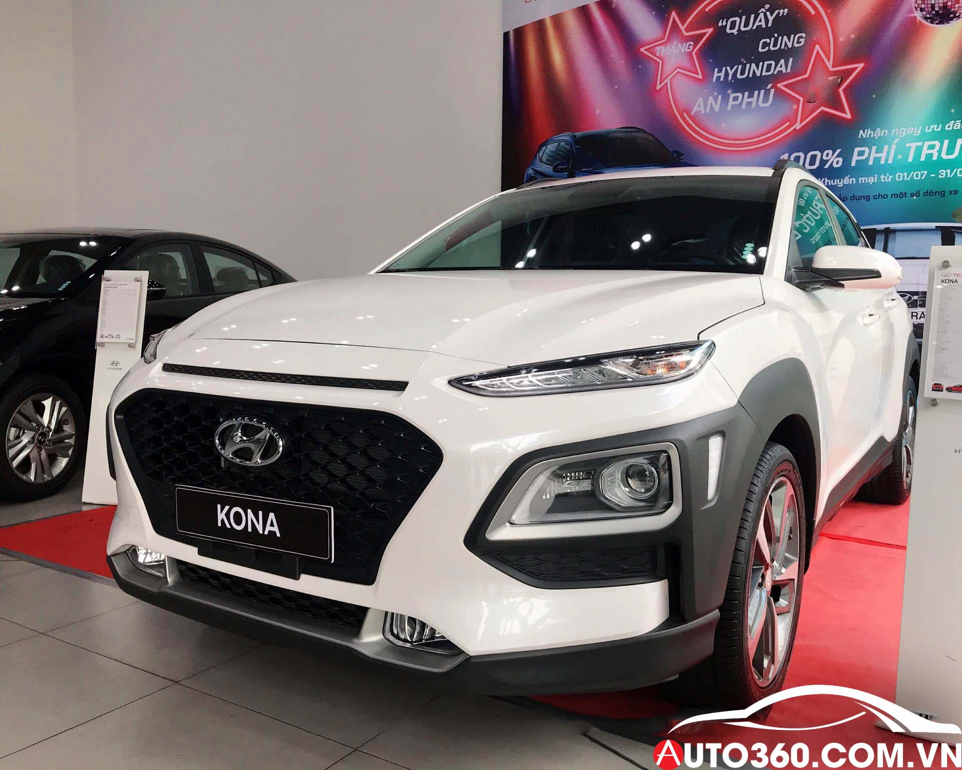 Trưng b&agrave;y Hyundai Kona tại Hyundai An Ph&uacute;