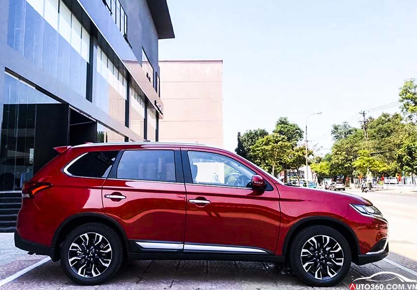 Mitsubsihi Outlander tại Cà Mau