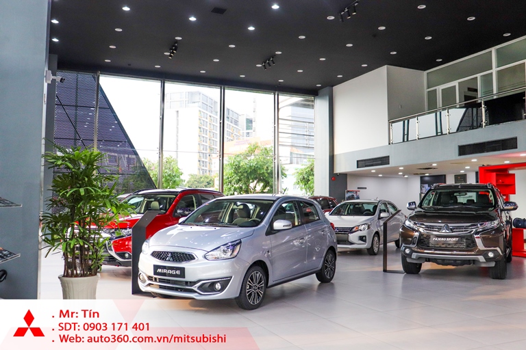 Trưng bài xe Mitsubishi Tân Sơn Nhất