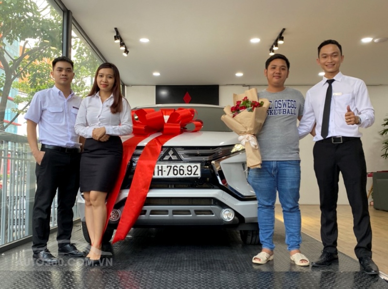 Giao xe Mitsubishi Tân Sơn Nhất Satsco