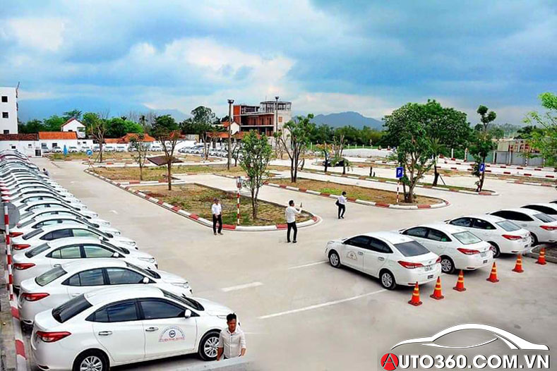 Thu&ecirc; xe tập l&aacute;i tại C&agrave; Mau