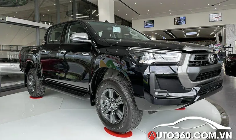 Đại lý bắt đầu nhận cọc Toyota Hilux 2024, giá khởi điểm 700 triệu đồng!!